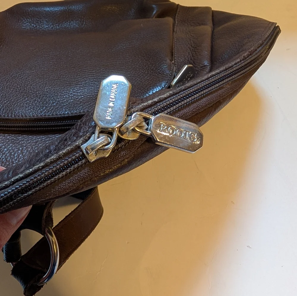 Roots vintage Brown Leather Backpack in VGUC